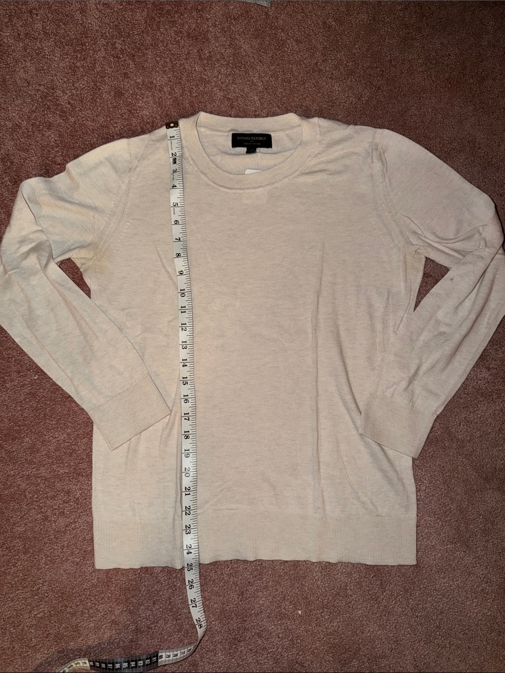 Banana Republic cream crewneck sweater